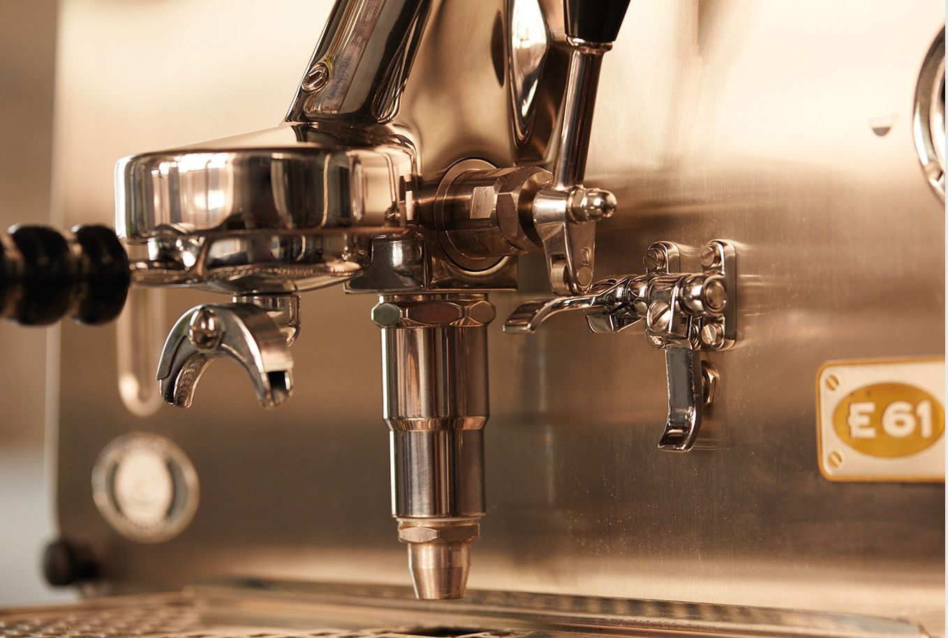 E61 Legend S1 E61 Legend S1