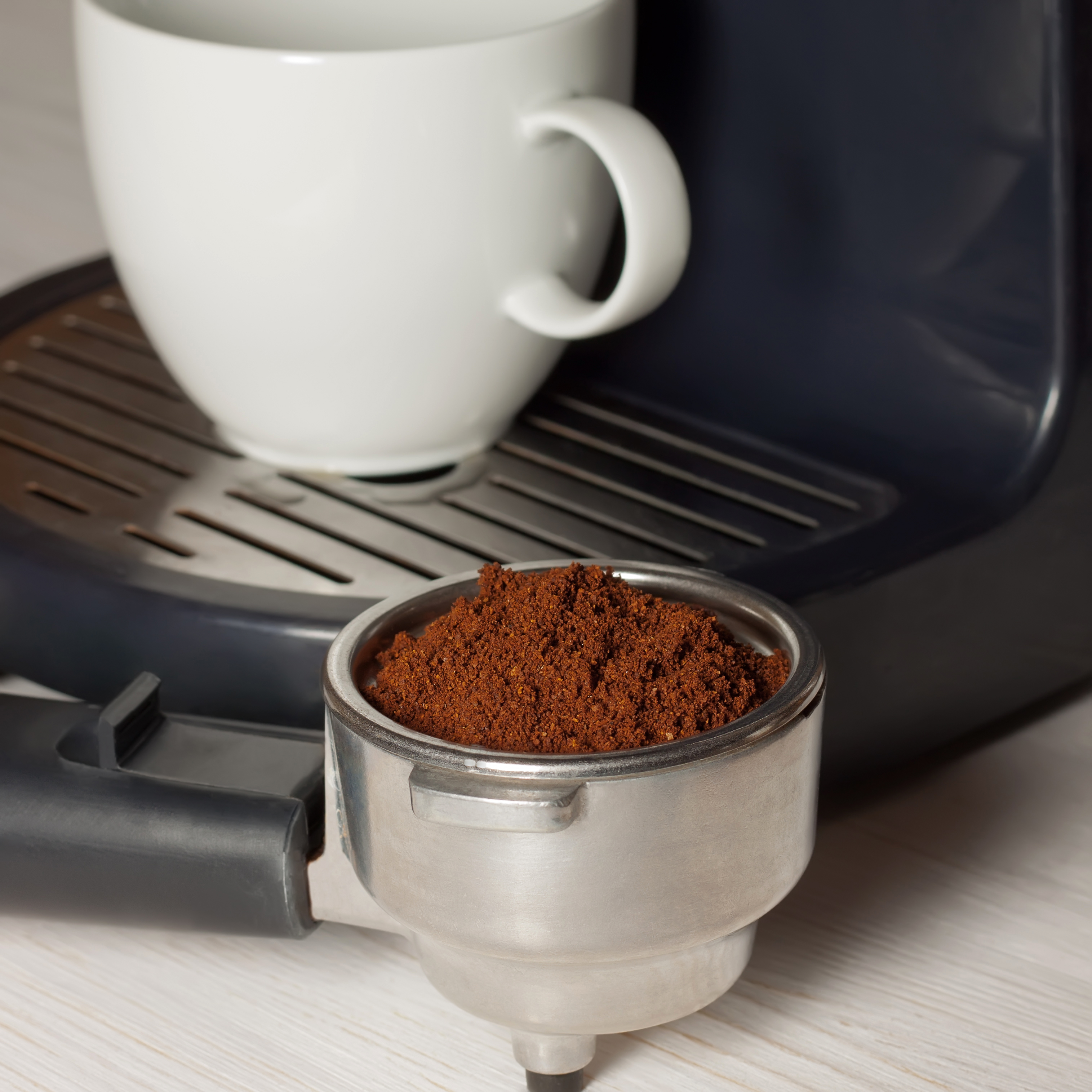Kaffeepulver im Siebträger Kaffeepulver im Siebträger