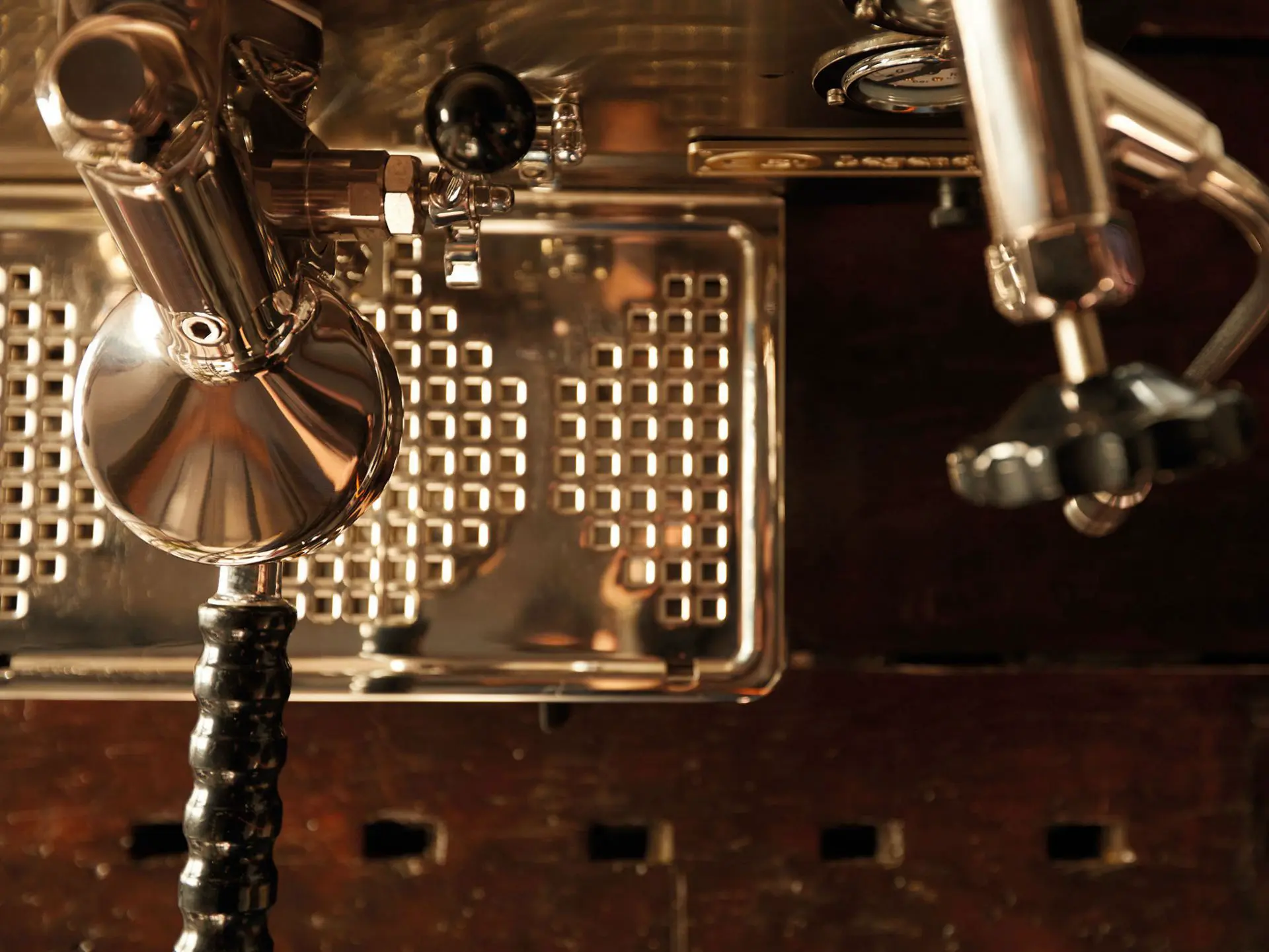 E61 Legend S1 E61 Legend S1