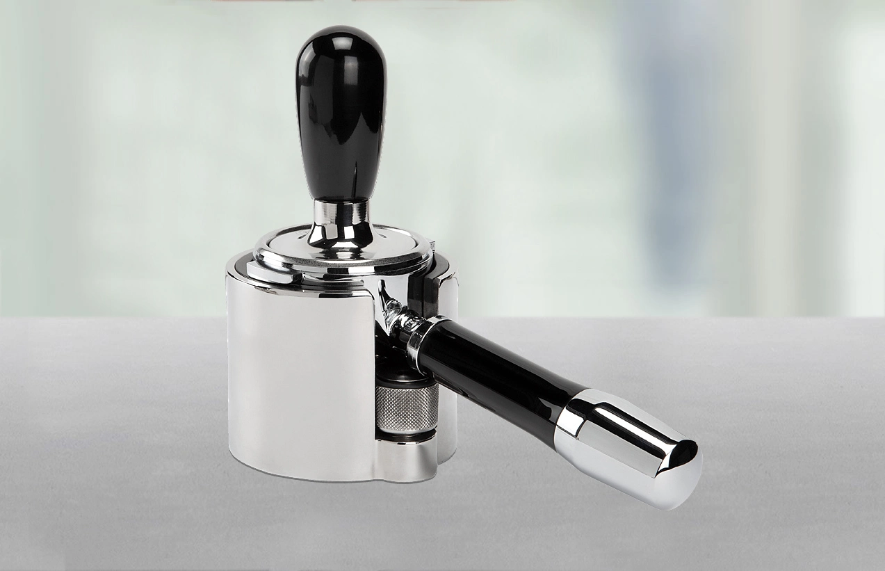 ECM Tamperstation höhenverstellbar chrom mit Siebträger und Tamper